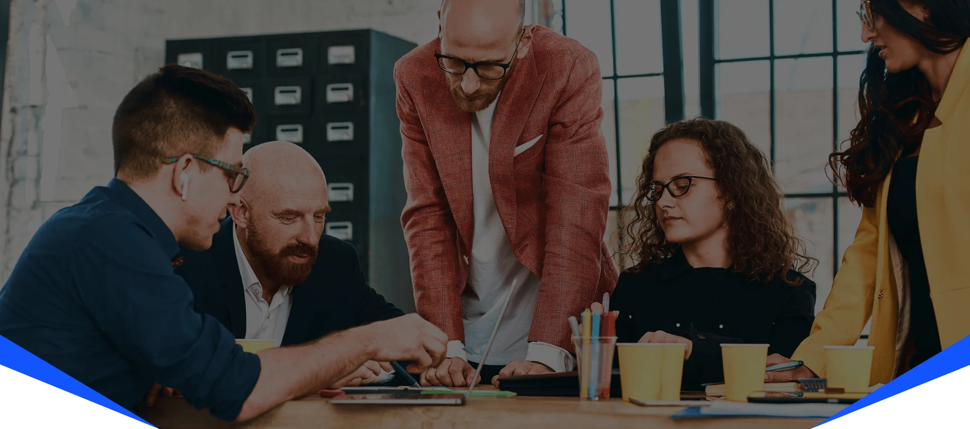 smart retail analytics software and people counting technology
